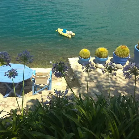 Iris Linamare 公寓